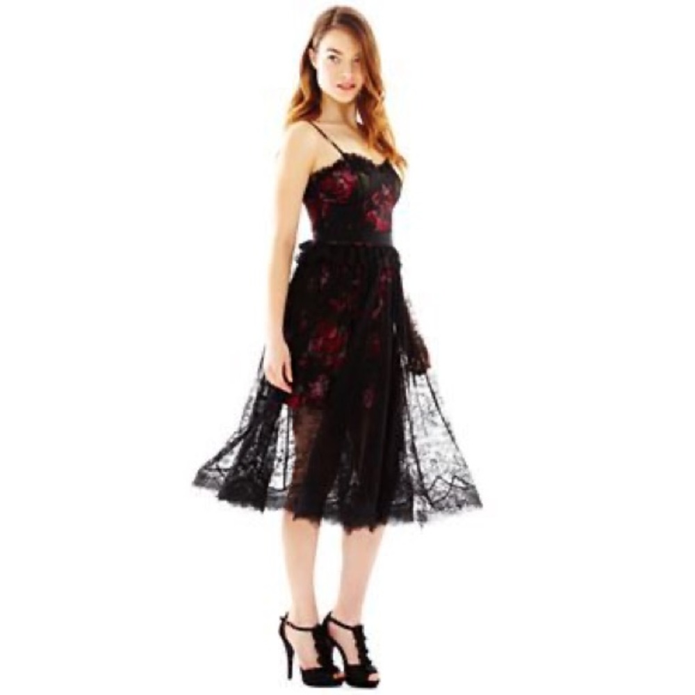 NWT Never Worn Formal Lace Prom Dress